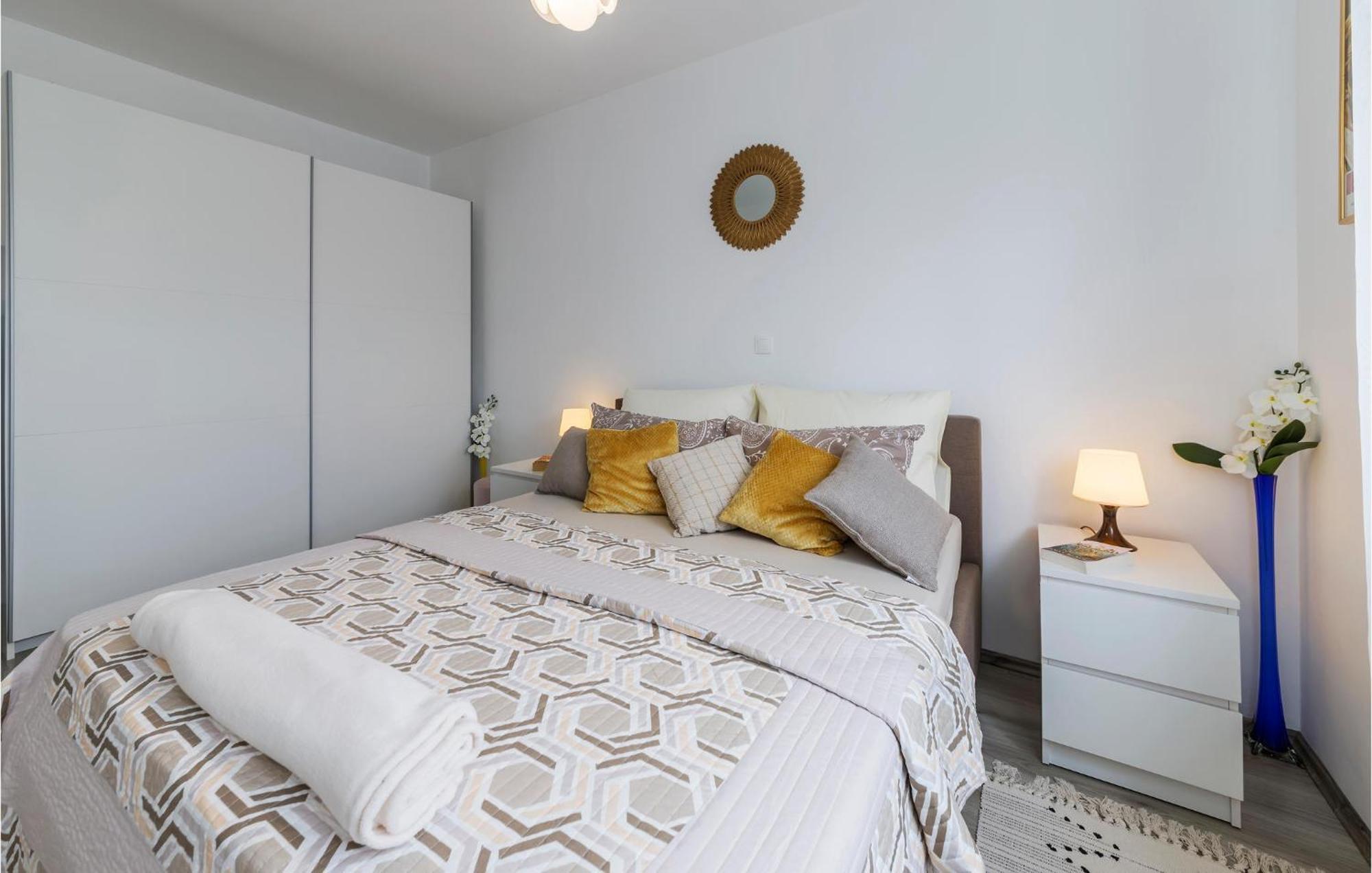 1 Bedroom Amazing Apartment In Peroj Zewnętrze zdjęcie