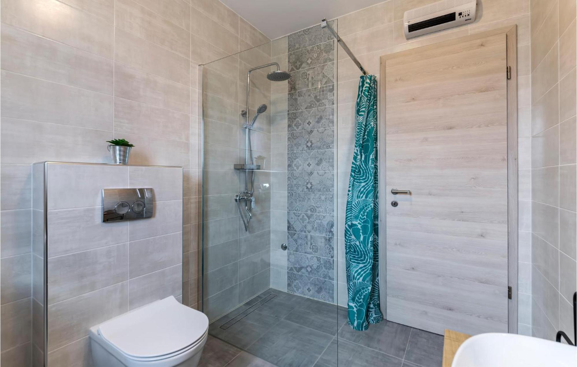 1 Bedroom Amazing Apartment In Peroj Zewnętrze zdjęcie