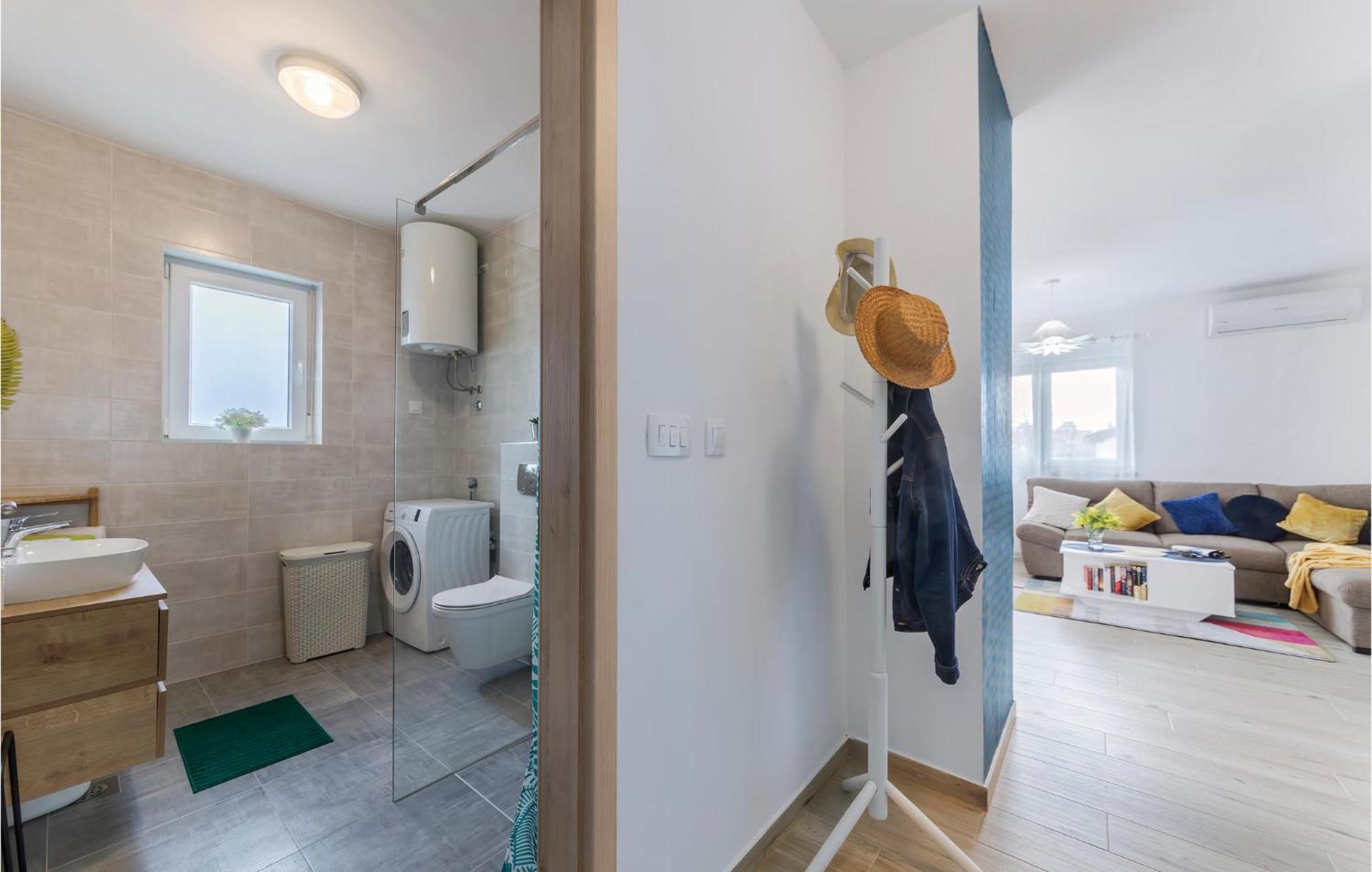 1 Bedroom Amazing Apartment In Peroj Zewnętrze zdjęcie