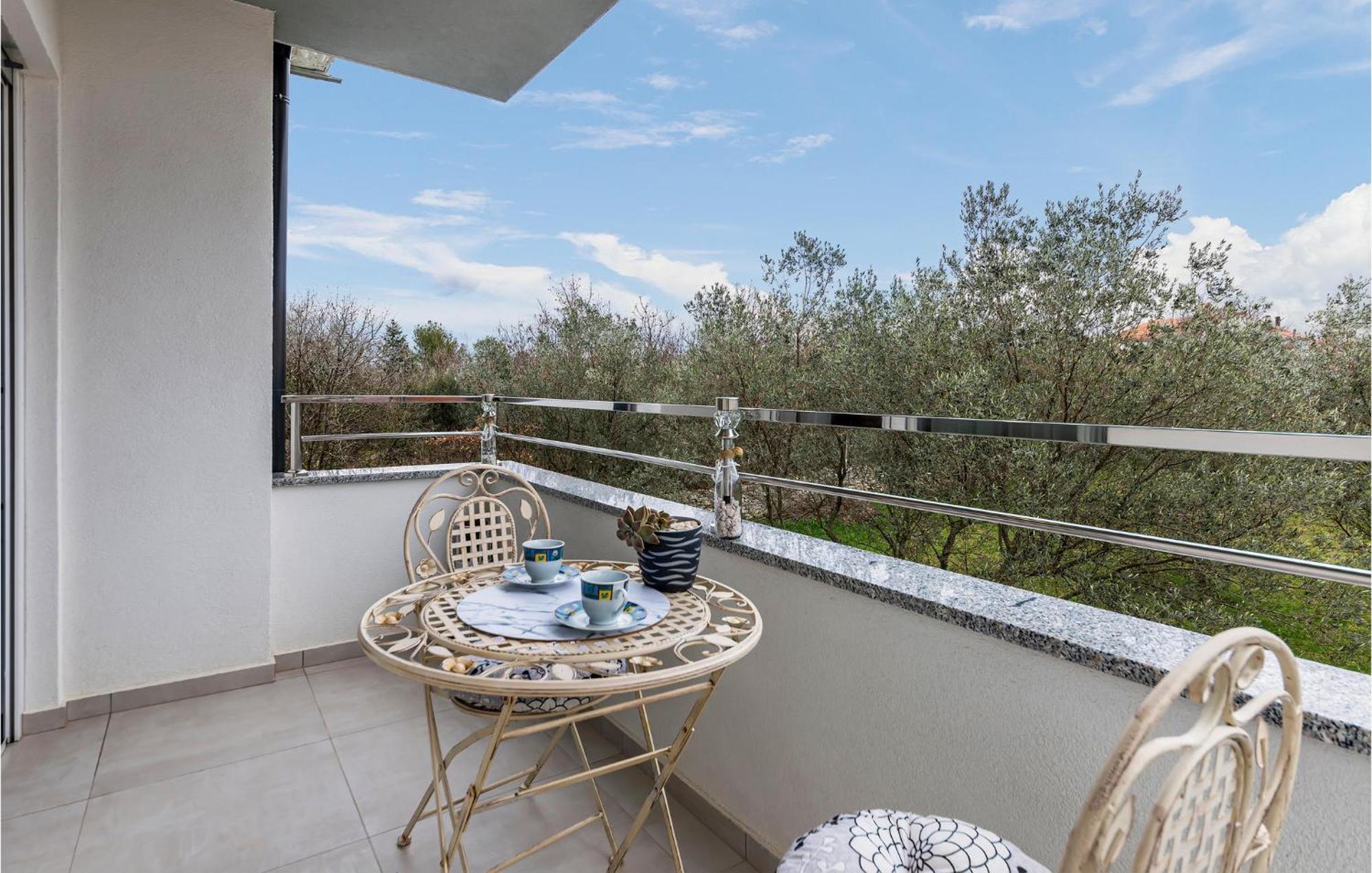 1 Bedroom Amazing Apartment In Peroj Zewnętrze zdjęcie